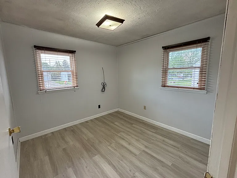 2nd bedroom downstairs