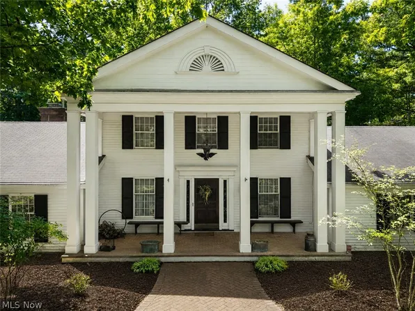 10124 Barr Rd, Brecksville, OH 44141