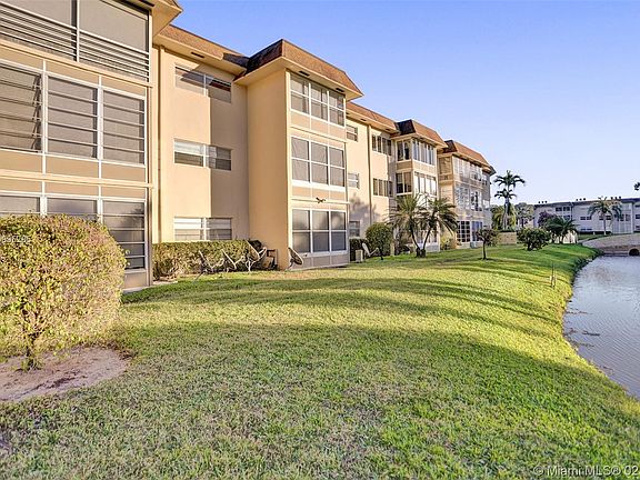 4th image of 3401 NW 47th Ave APT 409