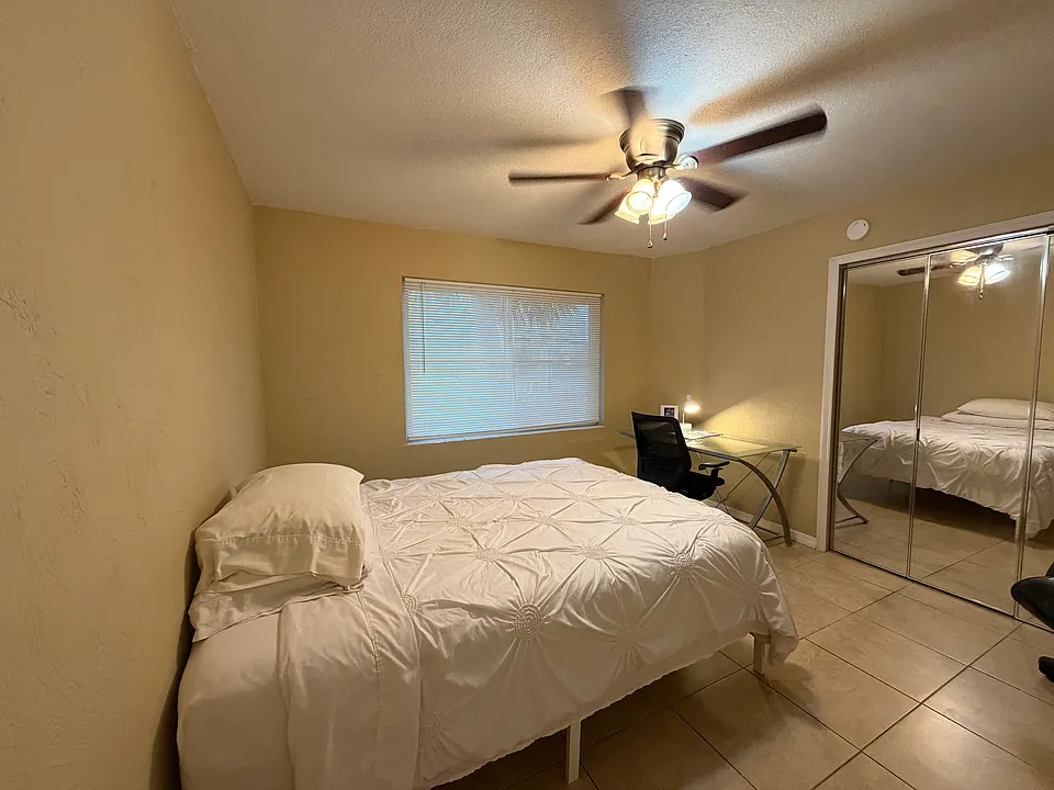 400 Auburn Dr #8