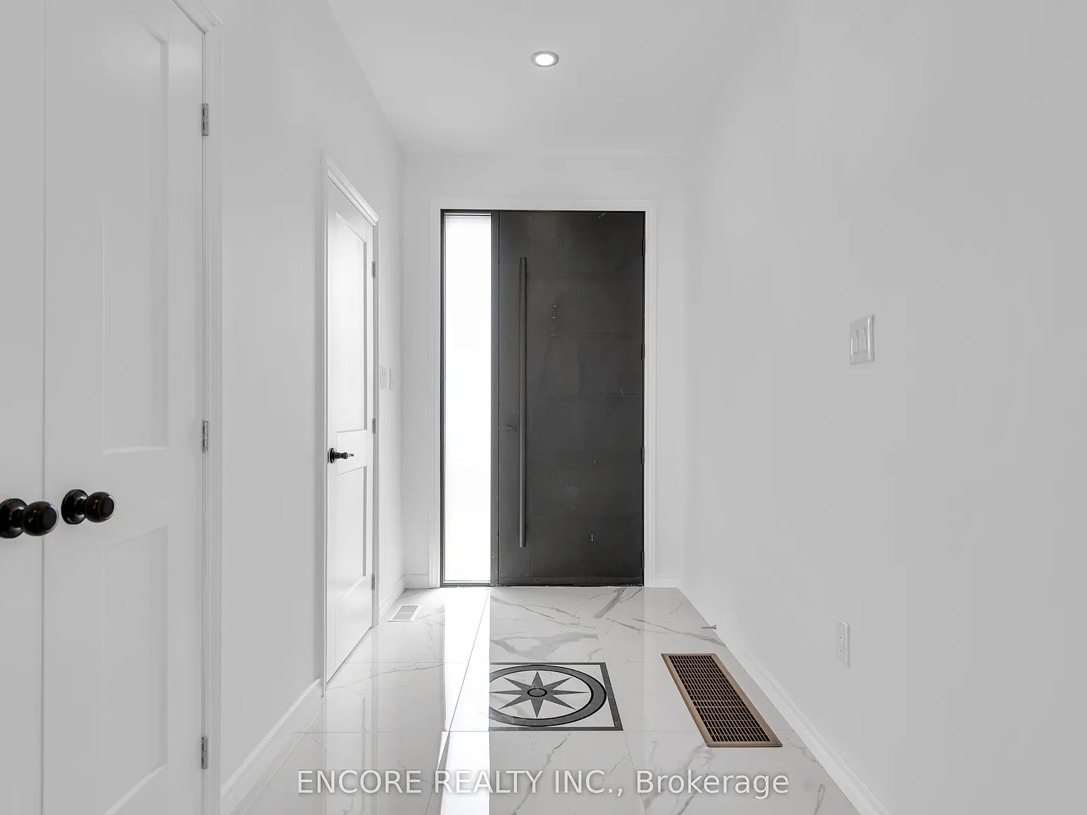 3 bed, $2,700 — Photo 3