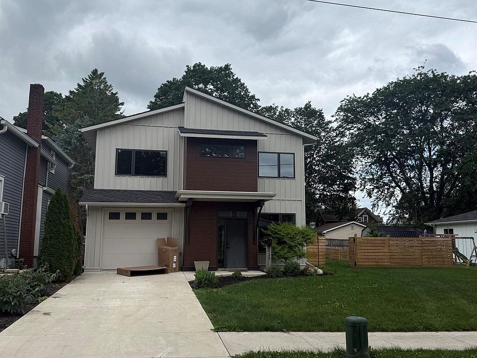 1st image of 415 Wood St