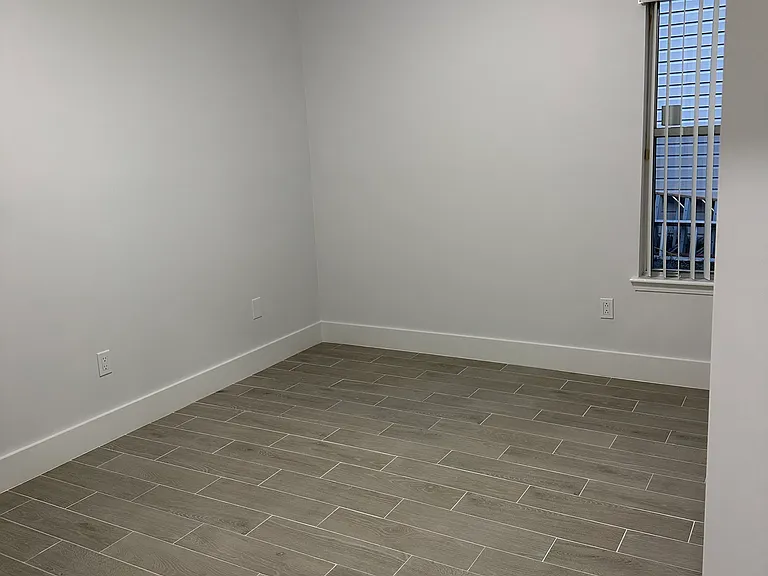 4837 Victoria Chase Ct — Photo 30