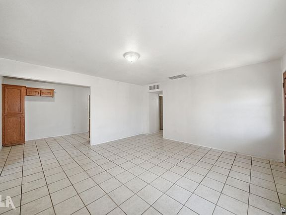 3rd image of 1304 E 25th St