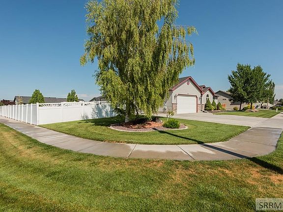 4th image of 2935 N Wildflower Dr