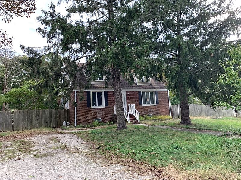 2nd image of 4 Riverside Ave