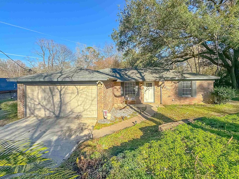 1st image of 4201 Wood Hill Ct