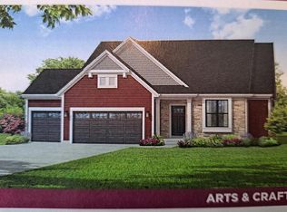 1252 Wild Rye Ln, Oconomowoc, WI 53066