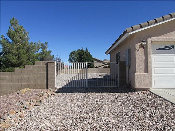 3rd image of 2272 Hopi Dr
