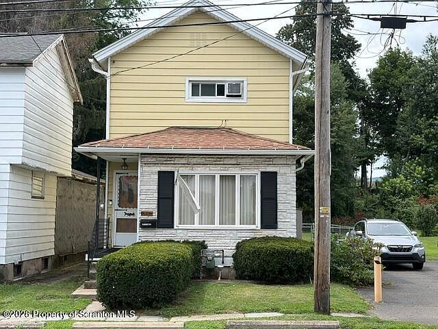 1st image of 334 Railroad Ave