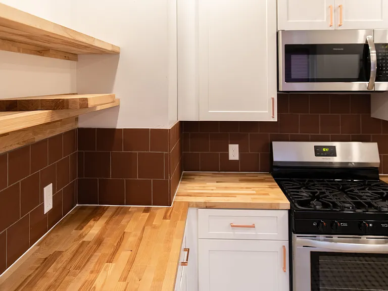 569 Linwood Ave #2 — Photo 5