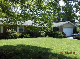 8515 Rextown Rd, Slatington, PA 18080