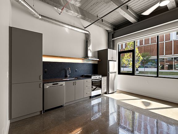 5th image of 2144 Bagley St #1