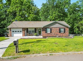 1700 Sundrop Dr, Knoxville, TN 37921