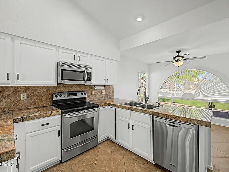 4514 E Towne Ln — Photo 6