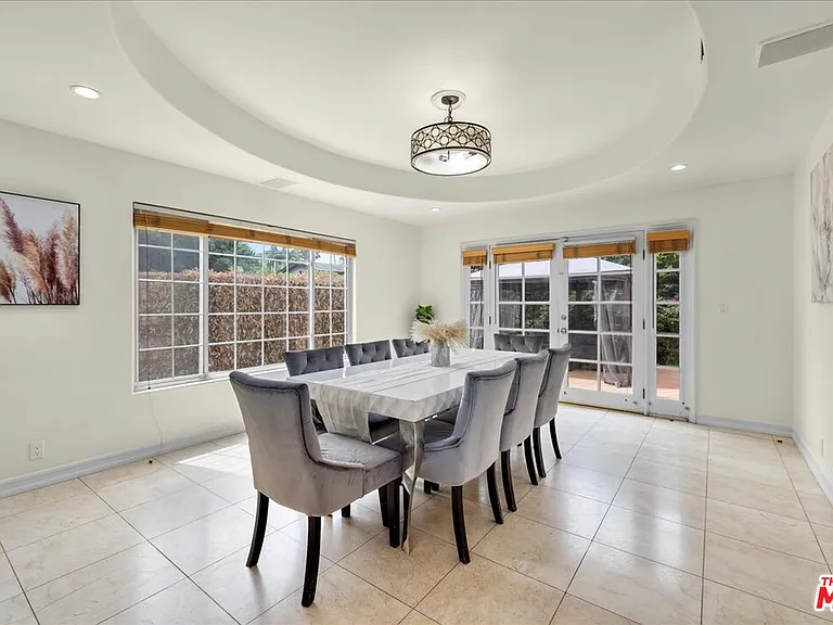 5029 Lemona Ave — Photo 14