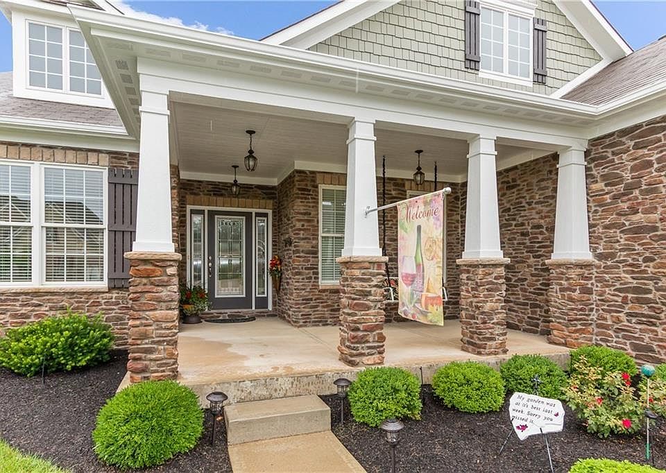2nd image of 6134 Roxburgh Pl