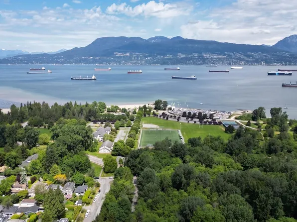 4399 Locarno Cres, Vancouver, BC V6R 1G2