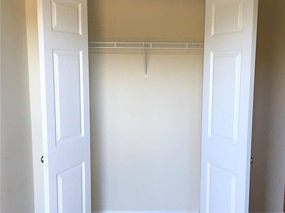 4th image of 2707 Kentberry Ave #6