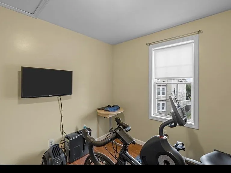 140 Grant St #140B — Photo 3