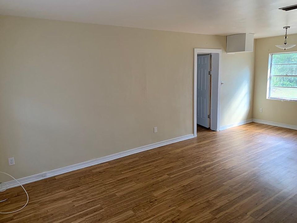 1st image of 119 Belmont Dr