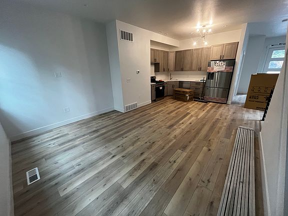 5th image of 514-516 S Koneta Ct