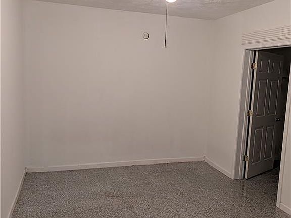 5th image of 524 McCain Creek Trl