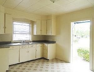 1st image of 501 10th Ave N