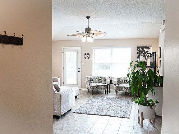 2nd image of 3237 Windjammer Ct