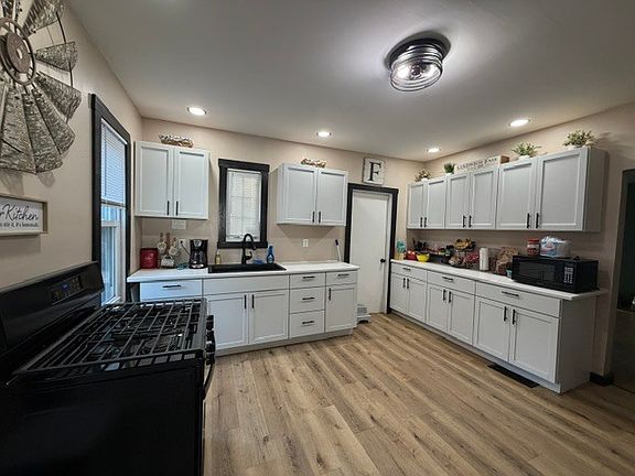 3rd image of 607 5th St