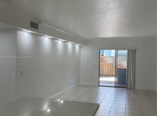 4600 SW 67th Ave APT 121, Miami, FL 33155