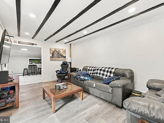 3rd image of 361 Parkmount Rd