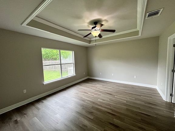 5th image of 601 Whitefield Ln