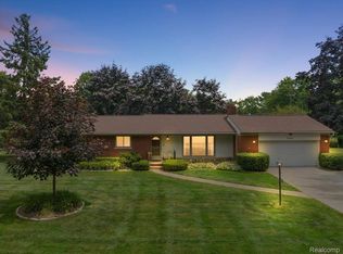 28356 Kirkside Ln, Farmington Hills, MI 48334
