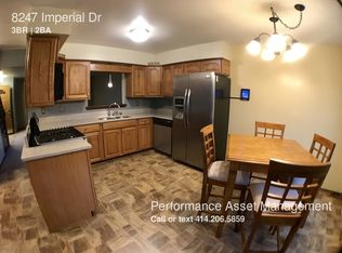 8247 W Imperial Dr, Franklin, WI 53132