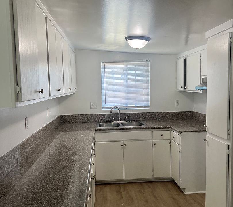 1st image of 11921 Runnymede St #11921
