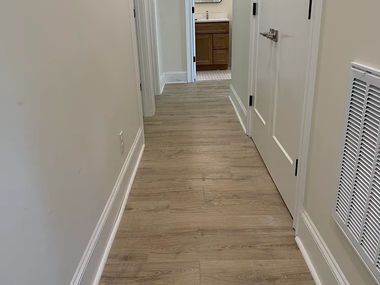 912 Chatham Ln — Photo 9