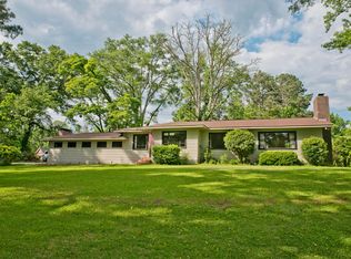 1215 Ridgeway Dr, Alexander City, AL 35010