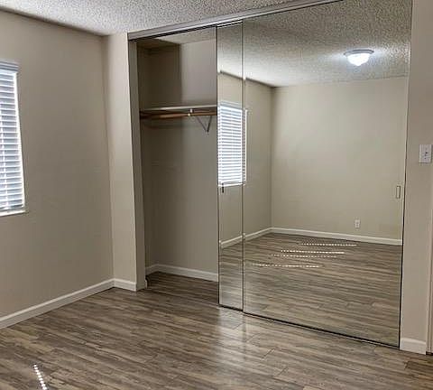 4th image of 711 Berry Ave #116