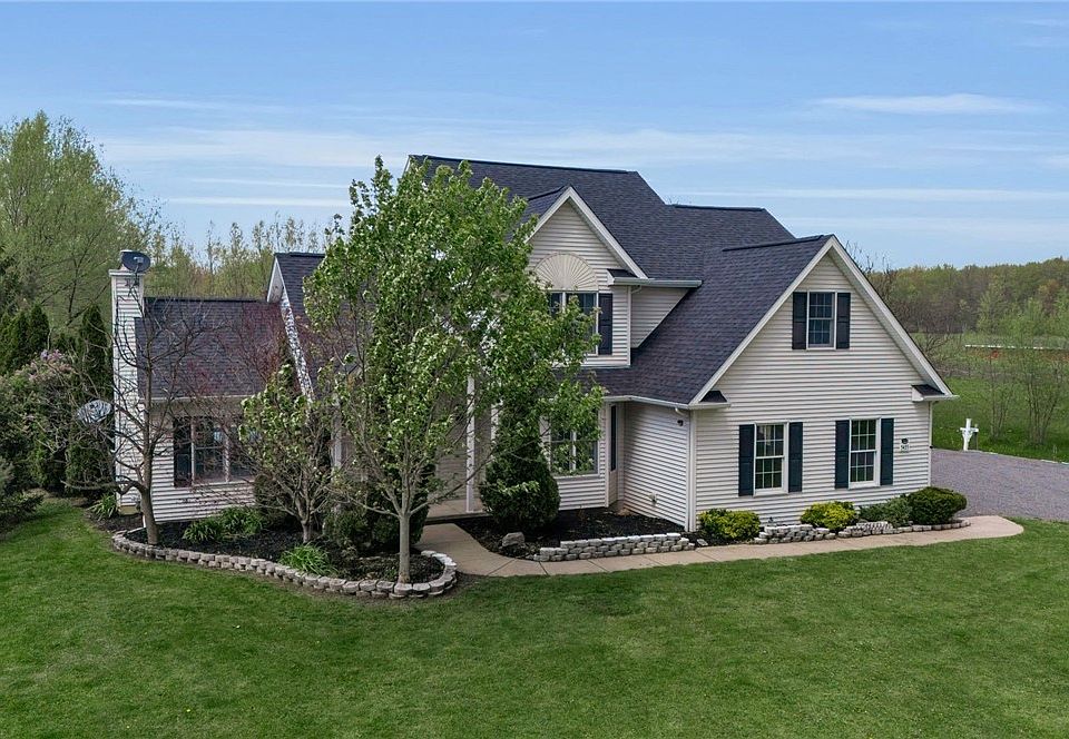 5435 Mapleton Rd, Lockport, NY 14094 | Zillow