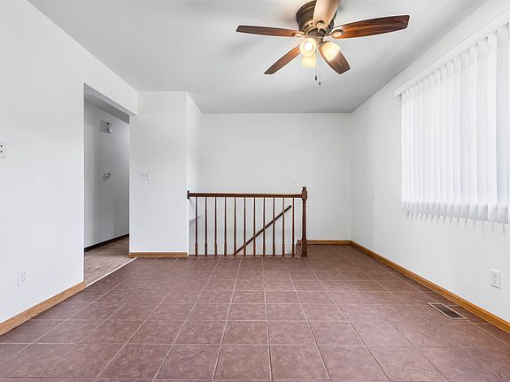 5th image of 4855 Antioch Dr