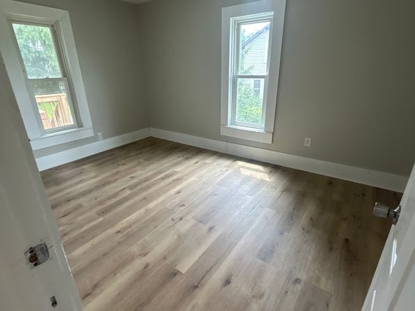 453 Wayne St #2