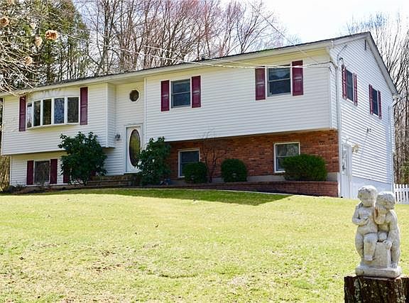 3rd image of 35 Rockford Dr