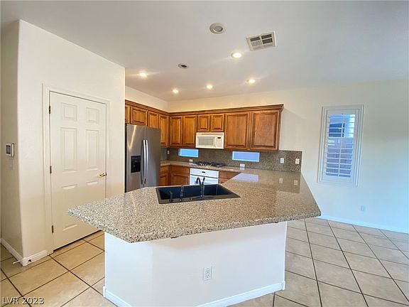 4th image of 6274 Whitelion Walk St