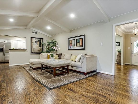 4th image of 6506 Sunnyland Ln