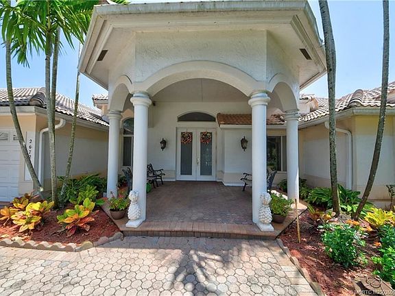 3rd image of 2672 SW Glenmoor Way