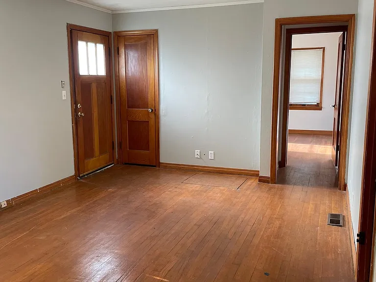 504 S Frances Ave — Photo 3