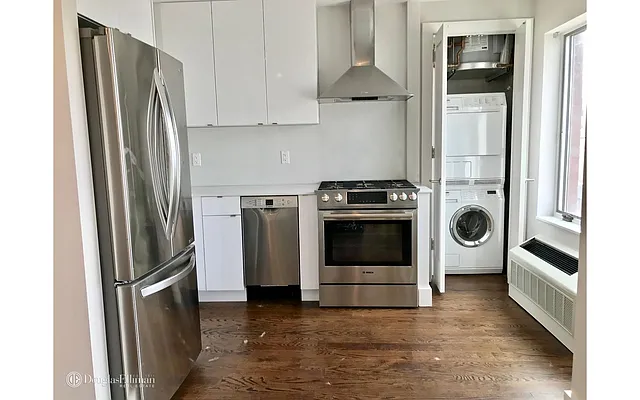 Rented by Douglas Elliman | media 32