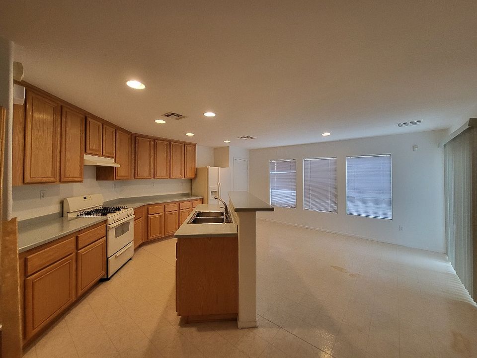 8082 Hilltop Windmill St, Las Vegas, NV 89139 Zillow