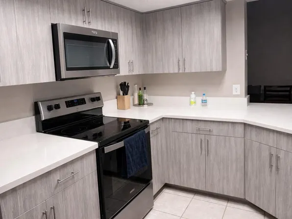 5065 Wiles Rd APT 302, Pompano Beach, FL 33073